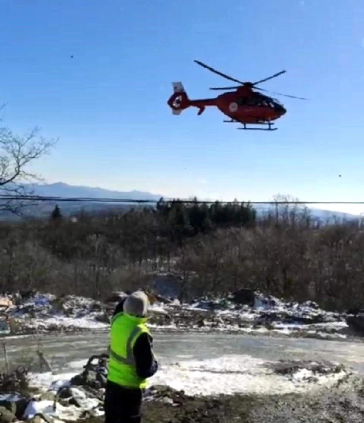 Samsun\'da Kocadağ\'da elektrik akımına kapılan vatandaşa ambulans helikopter yardımı