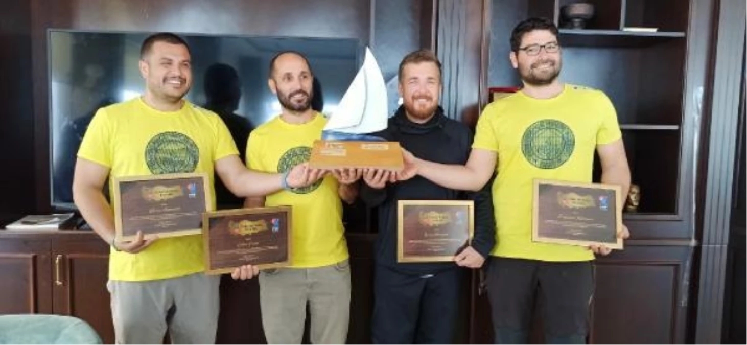 Fenerbahçe Doğuş Yelken Sporcuları Türkiye Turu Rekoru\'nu Kırmak İçin İskenderun\'a Ulaştı