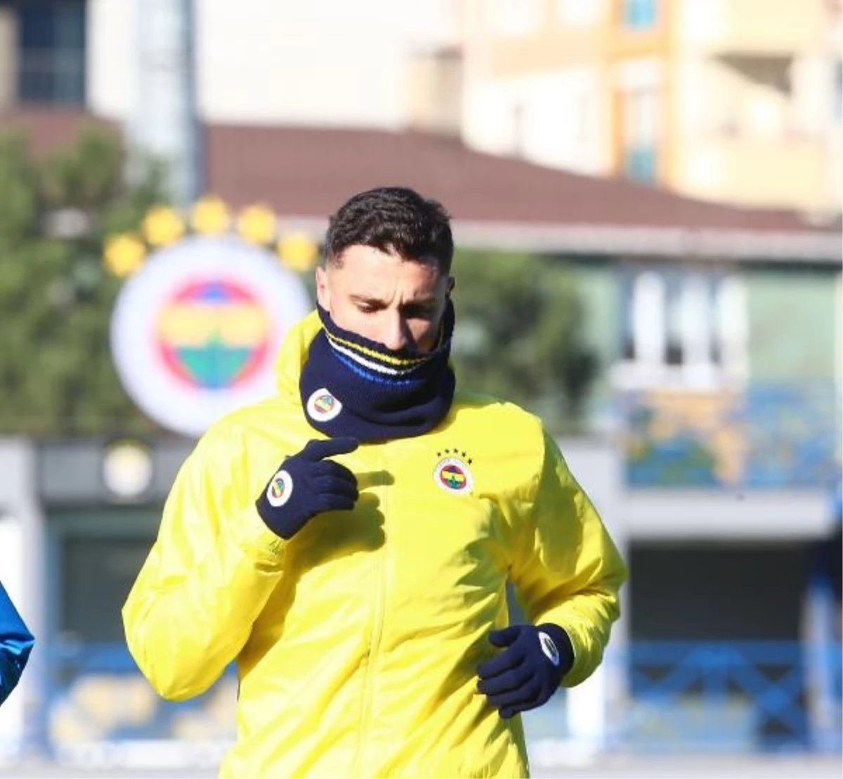 Fenerbahçe\'nin yeni transferi Rade Krunic çalışmalara başladı