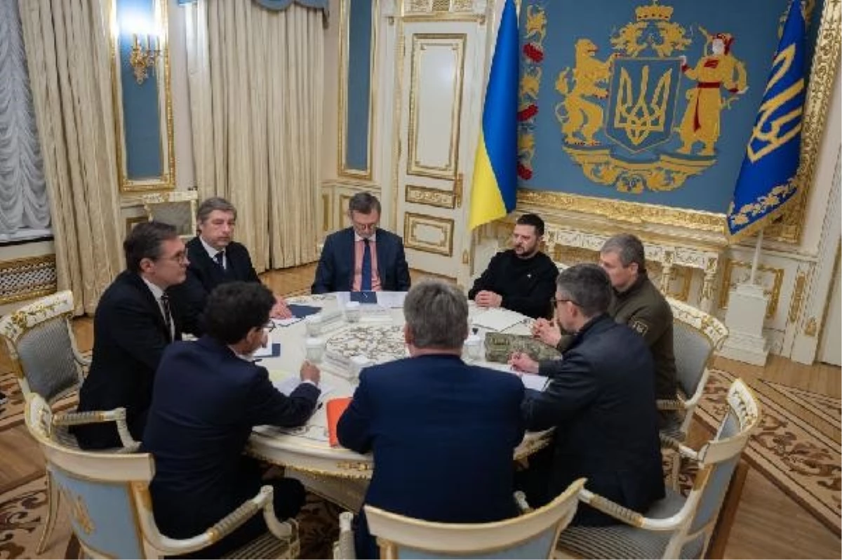 Fransa Dışişleri Bakanı Ukrayna\'ya İlk Ziyaretini Gerçekleştirdi