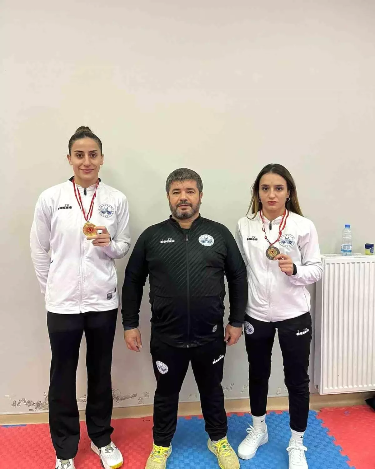 Elazığ Belediyespor boksörü Gizem Özer Türkiye şampiyonu