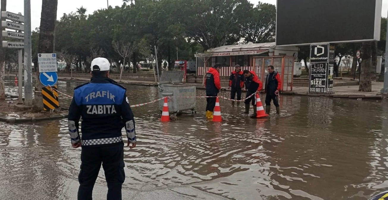 Hatay\'da Yaşanan Şiddetli Yağışlar Sonucu 125 Su Taşkını Vakasına Müdahale Edildi