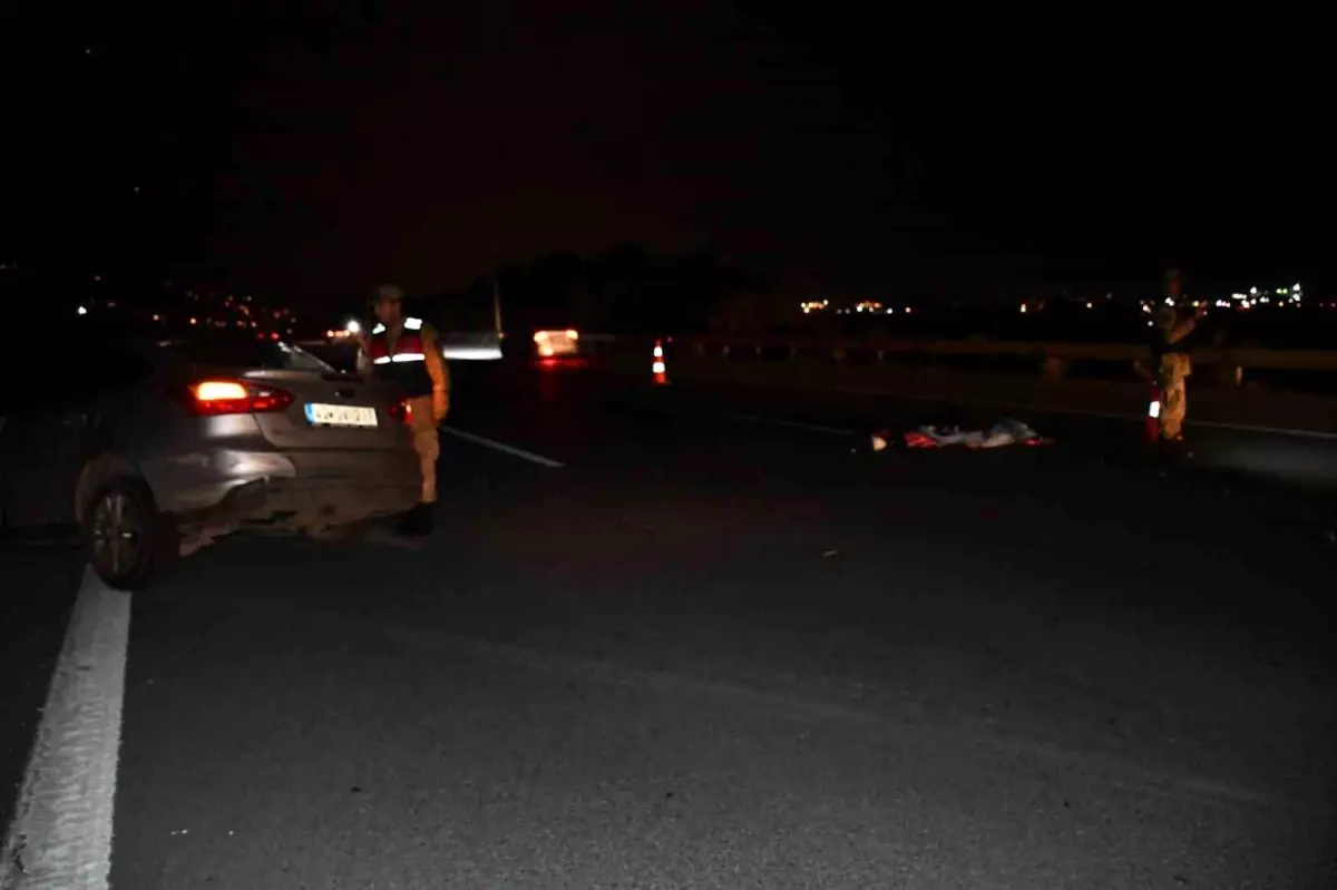 Dörtyol\'da araç bariyerlere çarptı, sürücü hayatını kaybetti