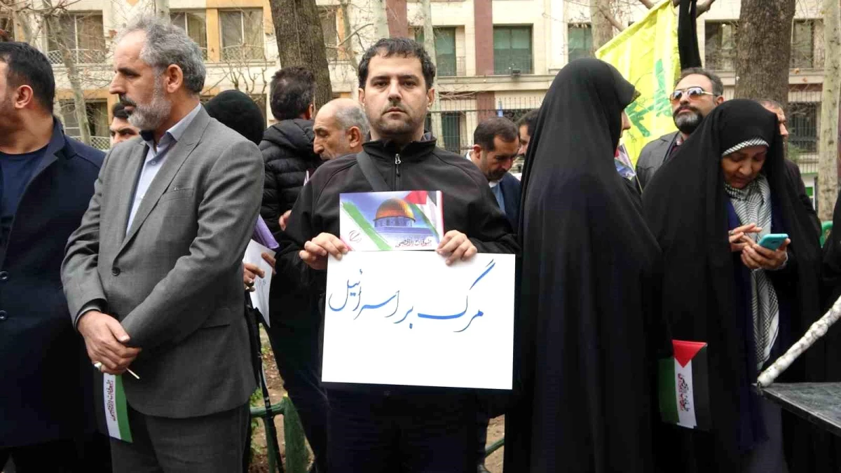 İranlı Hukukçular İsrail\'e Destek İçin Gösteri Düzenledi