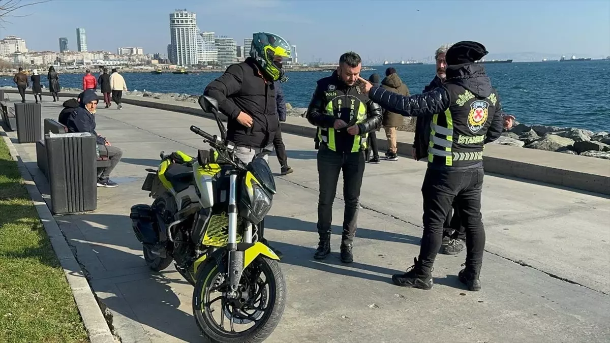 İstanbul\'da Sahilde Motosiklet Kullananlara Cezalar Kesildi