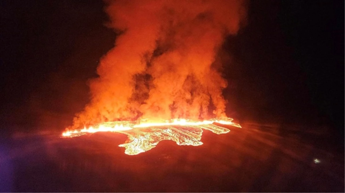 İzlanda\'da patlayan yanardağ nedeniyle kasaba tahliye edildi