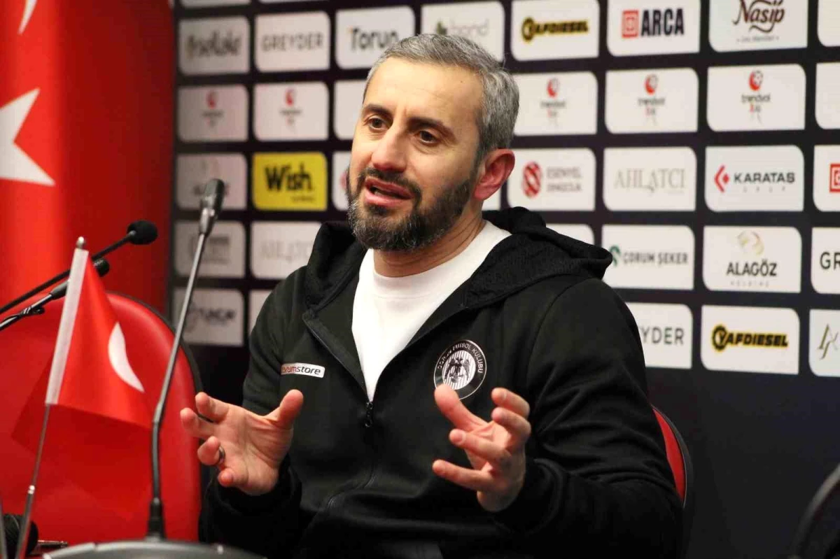 Çorum FK Teknik Direktörü Serkan Özbalta: Her hafta kazanarak hedefimize ilerlemek istiyoruz