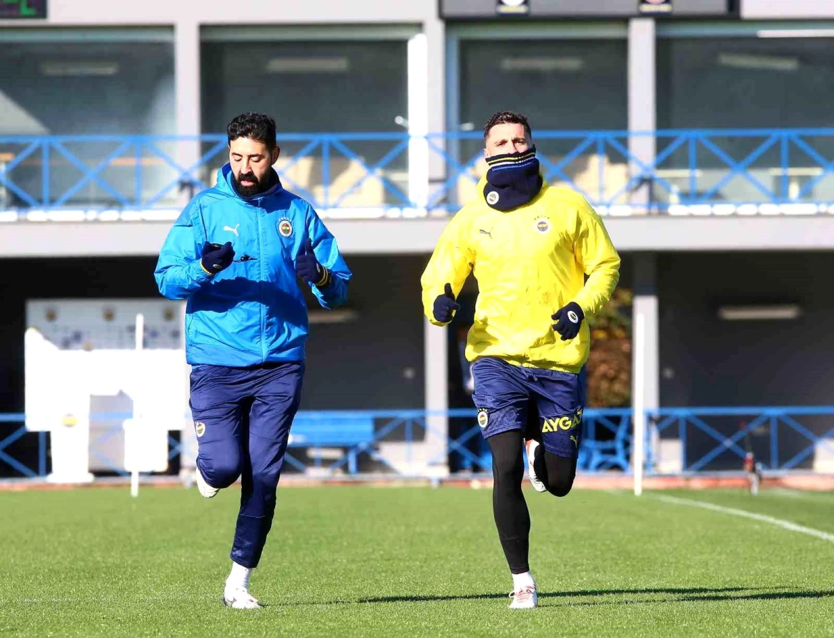 Fenerbahçe\'nin yeni transferi Rade Krunic antrenmanlara başladı