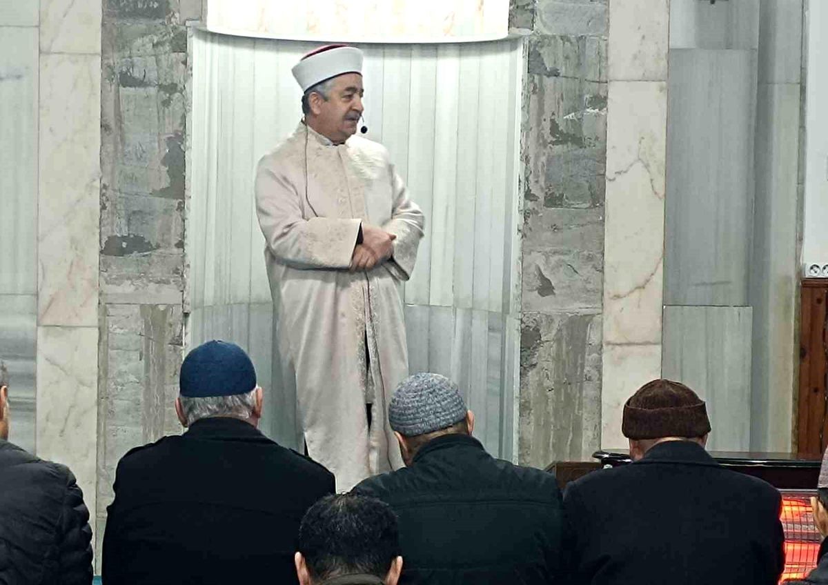Adıyaman İl Müftülüğü, şehitler için sabah namazında buluşma programı düzenledi