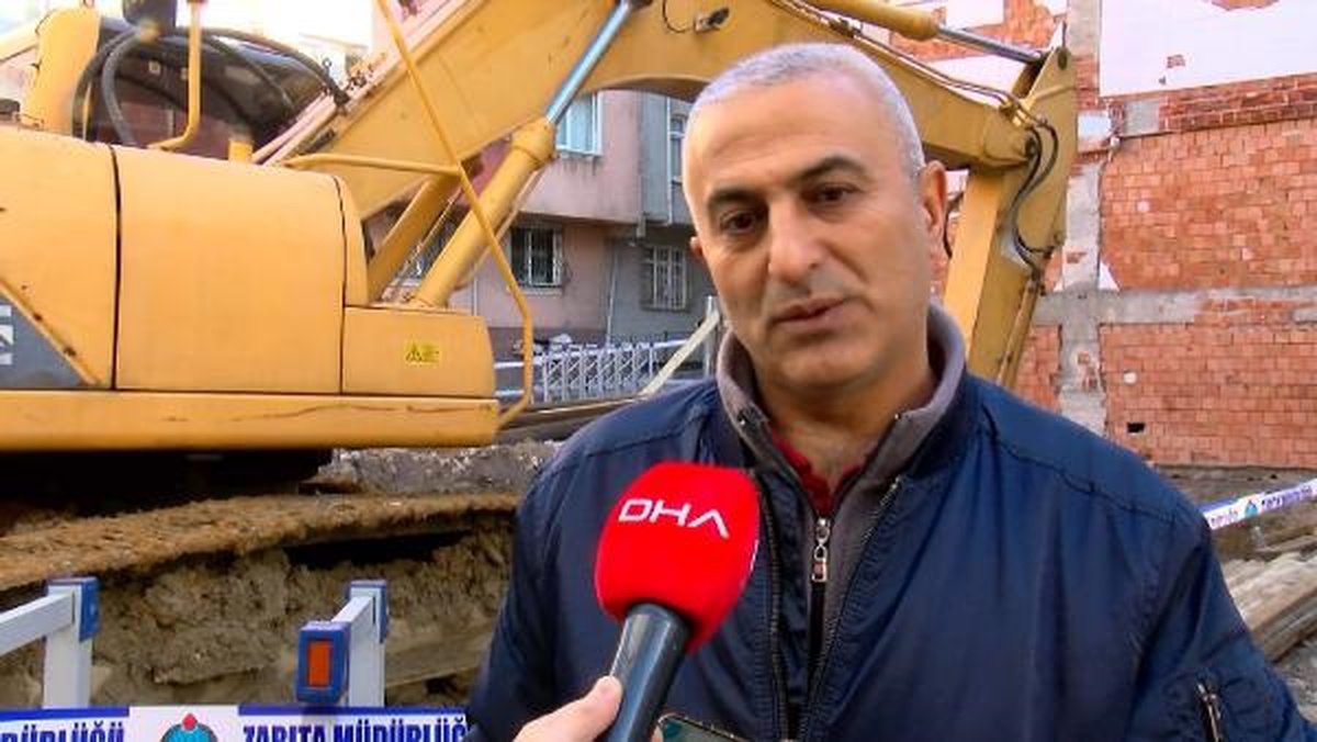Sultangazi\'de İnşaat Kazısı Sırasında Hasar Gören Binalar Boşaltıldı