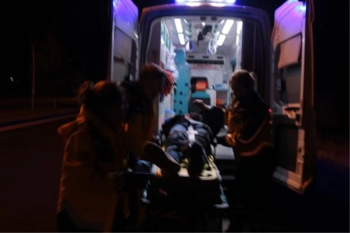Nevşehir\'de 2 ayrı trafik kazasında 4 kişi yaralandı