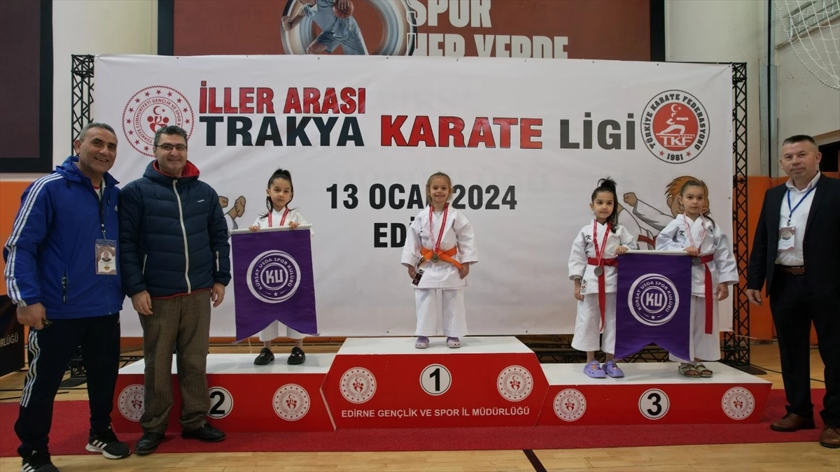 Trakya Karate Ligi\'nin 3. etap müsabakaları Edirne\'de yapıldı