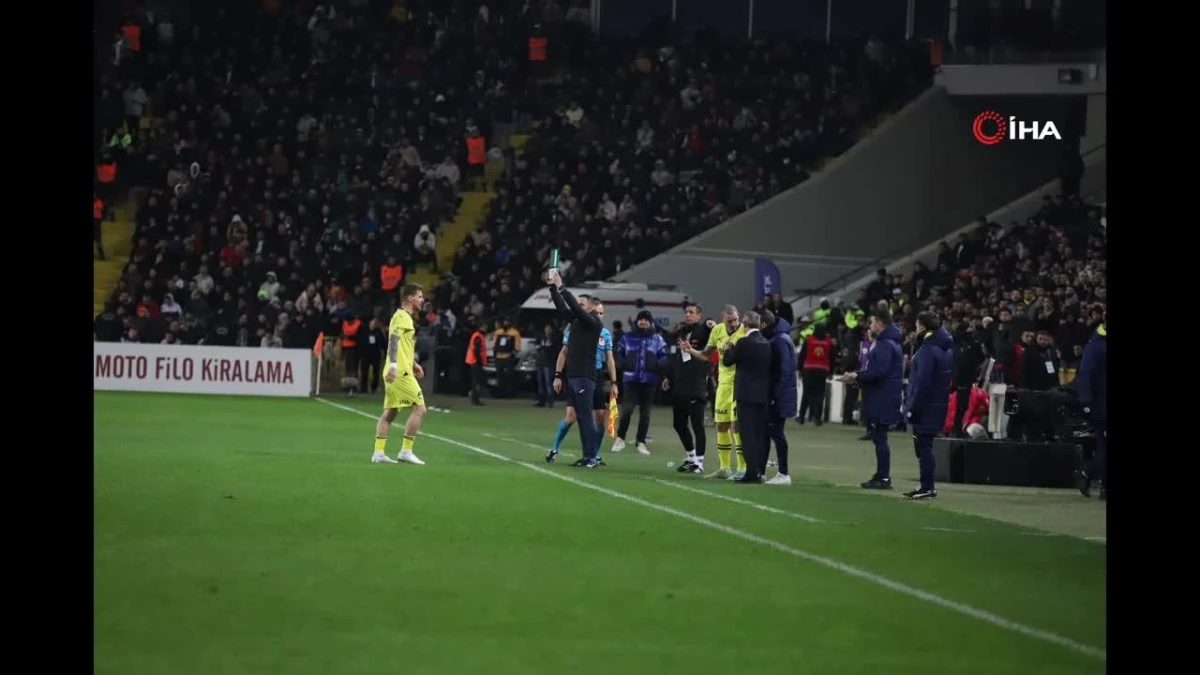 Trendyol Süper Lig: Gaziantep FK 0 - Fenerbahçe 0 (İlk yarı)