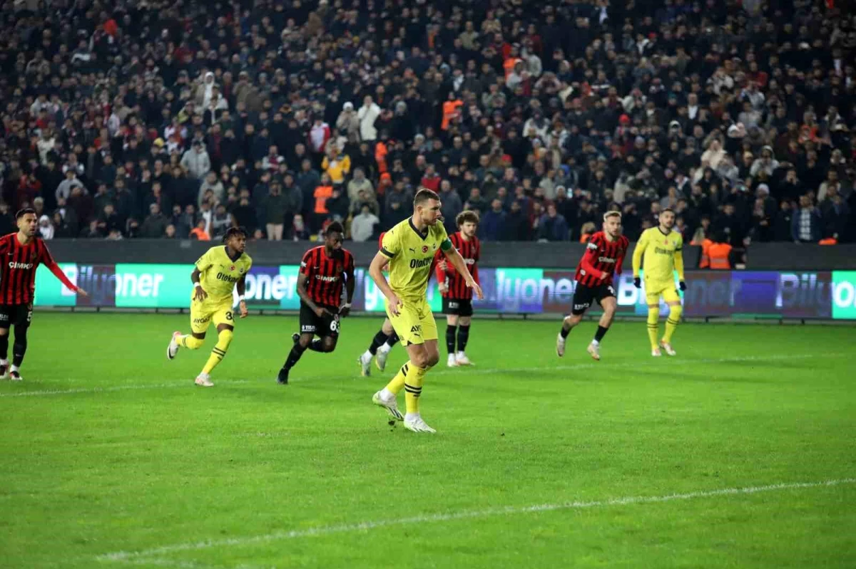 Fenerbahçe, Gaziantep FK\'yı deplasmanda 1-0 yendi