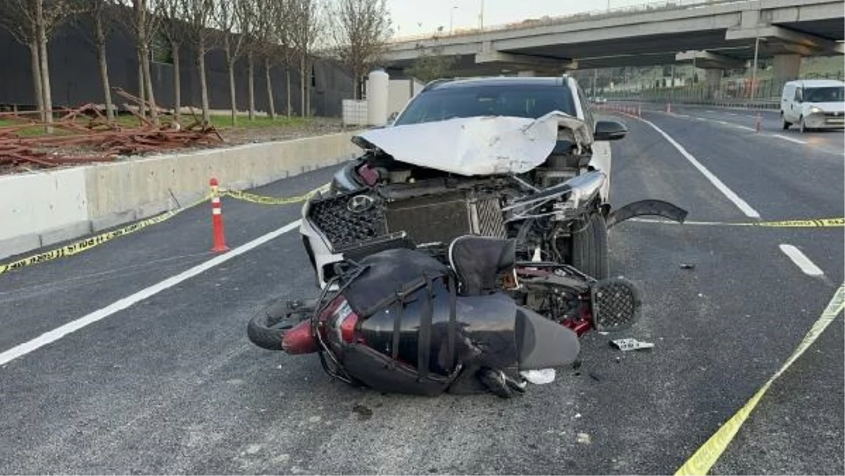 Üsküdar\'da Alkollü Sürücü Motosikletliye Arkadan Çarptı, Hayatını Kaybetti