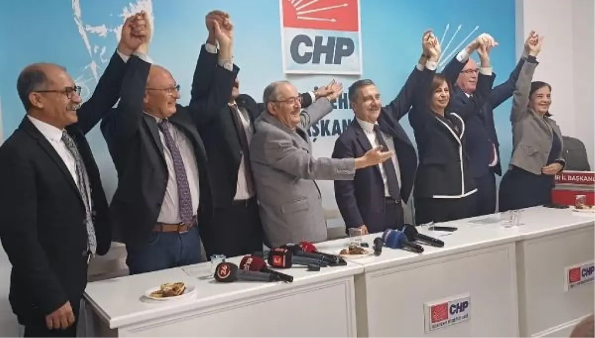 Yeniden aday gösterilmeyen Yılmaz Büyükerşen\'den CHP\'ye zehir zemberek sözler