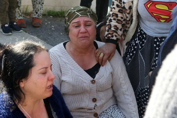 Kepez'te Kadın Cinayeti: 3 Çocuğun Annesi 17 Yerinden Bıçaklanarak Öldürüldü