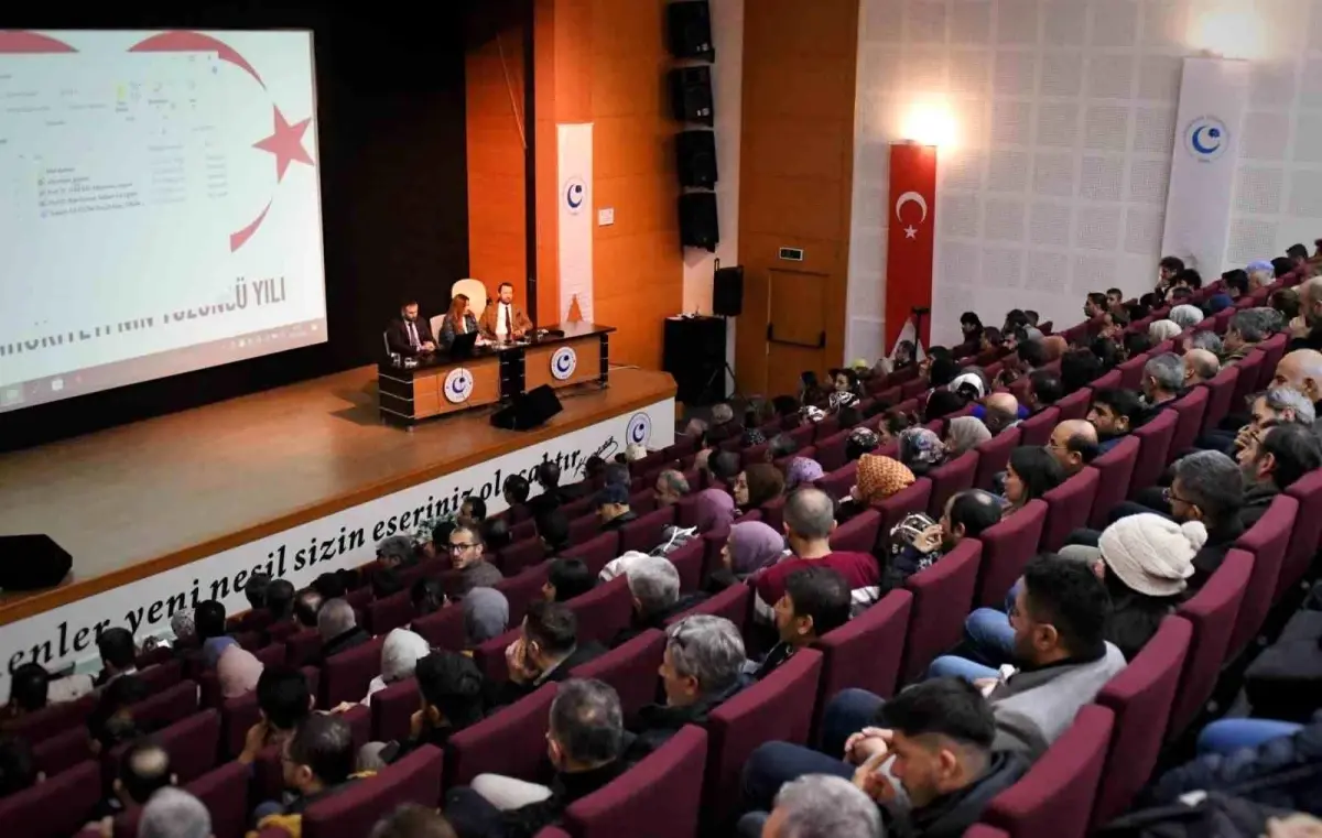 Adıyaman Üniversitesi\'nde Toplum 5.0 Çerçevesinde Etkili Öğretmen Olmak Paneli Düzenlendi