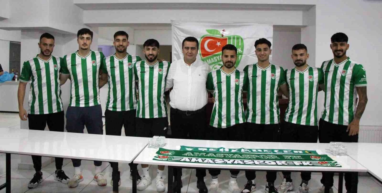 Amasyaspor FK, 8 yeni transferini tanıttı