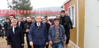 İçişleri Bakanı Şehit Özdemir'in Mezarını Ziyaret Etti
