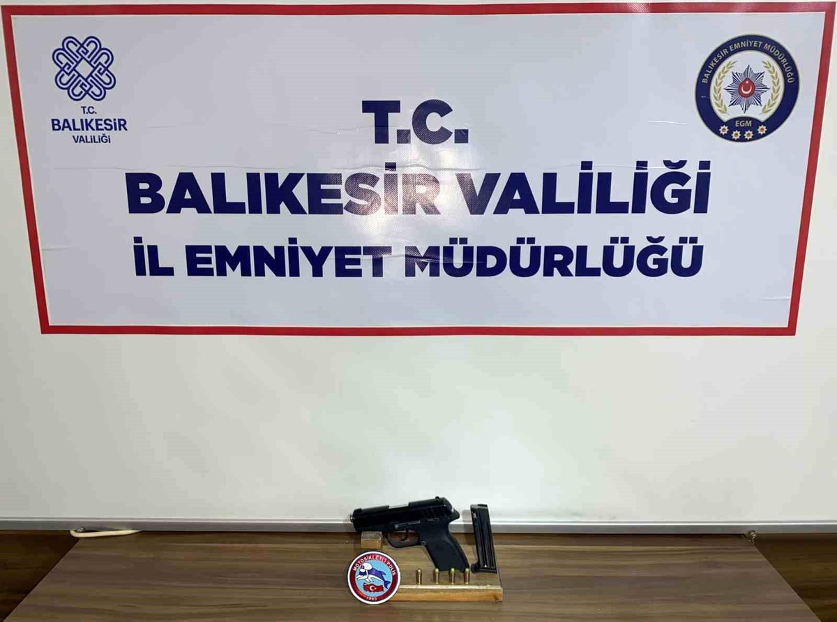 Balıkesir\'de Asayiş ve Trafik Uygulaması: 10 Şahıs Gözaltına Alındı, 181 Bin TL Cezai İşlem Uygulandı