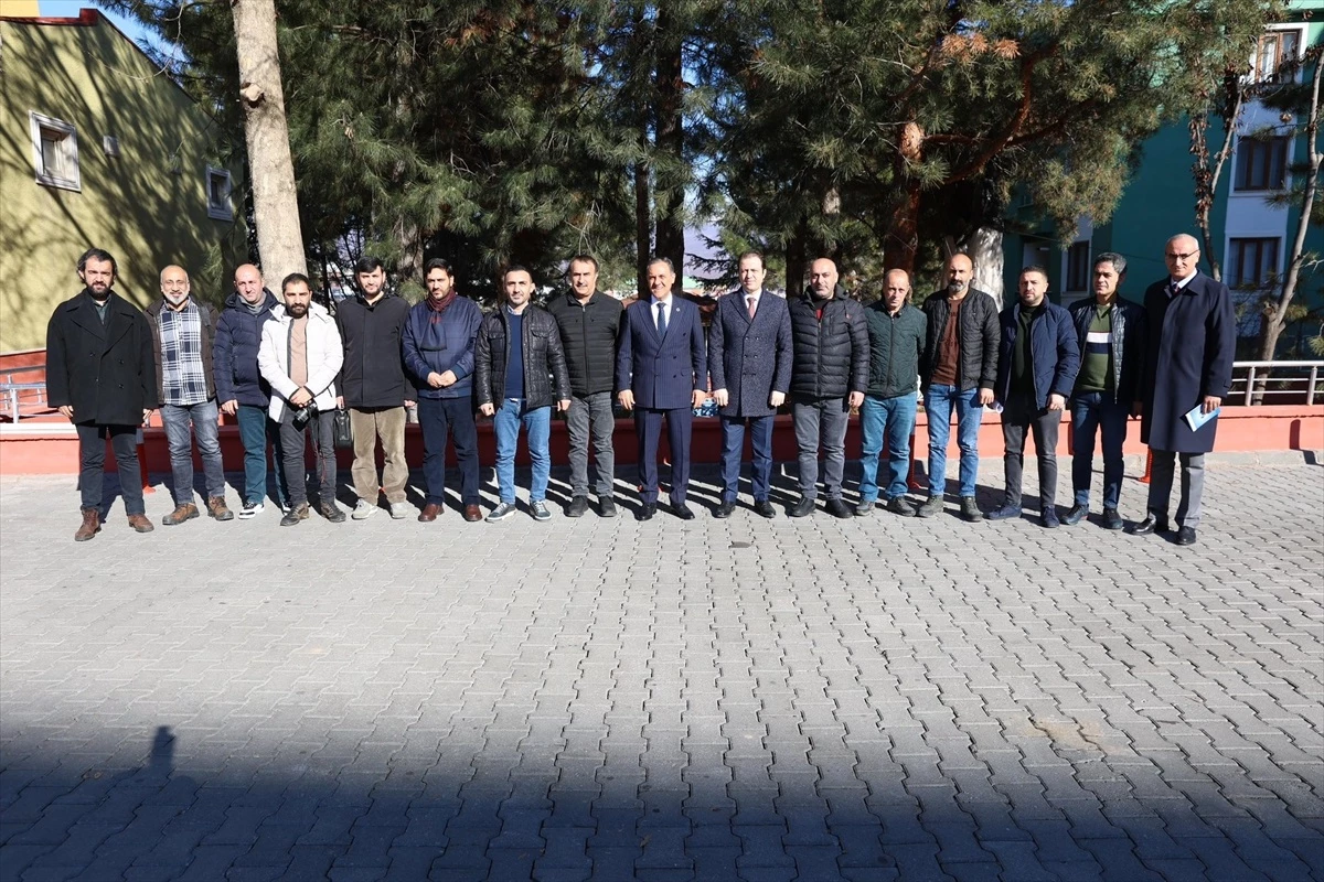 Bingöl Valisi Ahmet Hamdi Usta, Çalışan Gazeteciler Günü\'nü kutladı