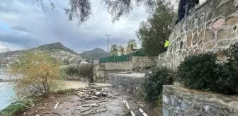 Bodrum'da halk plajı yapılacak sahildeki yapılar kaldırıldı