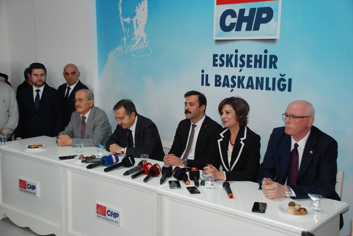 CHP Eskişehir İl Başkanlığı, yerel seçim adaylarını tanıttı