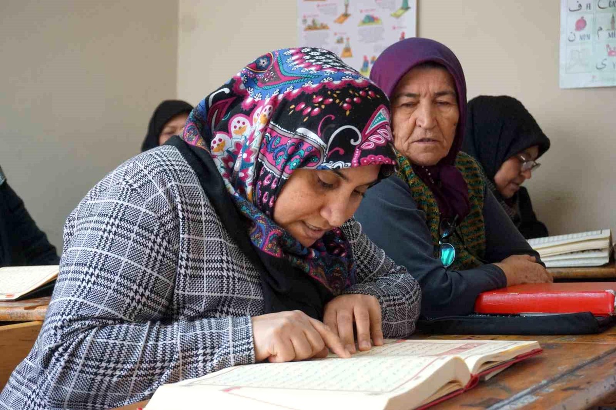 Edirne Halk Eğitim Merkezi\'nde Şehitler İçin Hatim Duası Okundu