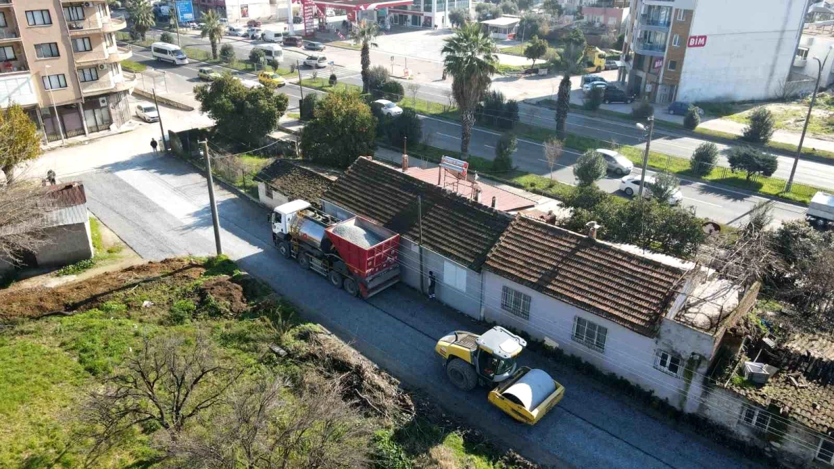 Efeler Belediyesi, asfaltlama çalışmalarıyla ilçe genelinde yol yenileme çalışmalarına devam ediyor