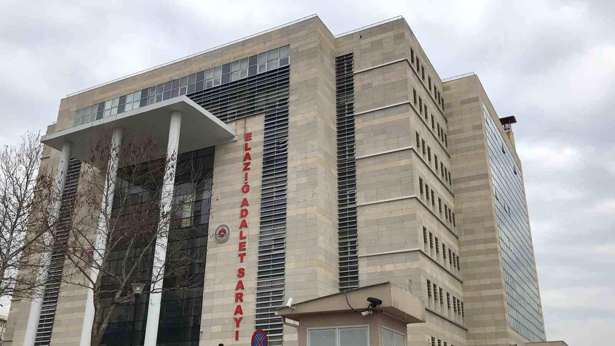 Elazığ\'da konteynerde 146 kilo uyuşturucu ele geçirildi