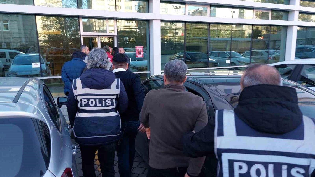 Samsun\'da 4.6 Milyon TL Dolandırıcılık Operasyonu: 5 Kişi Adliyeye Sevk Edildi