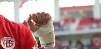 İsrailli futbolcu Sagiv Jehezkel gözaltından serbest bırakıldı