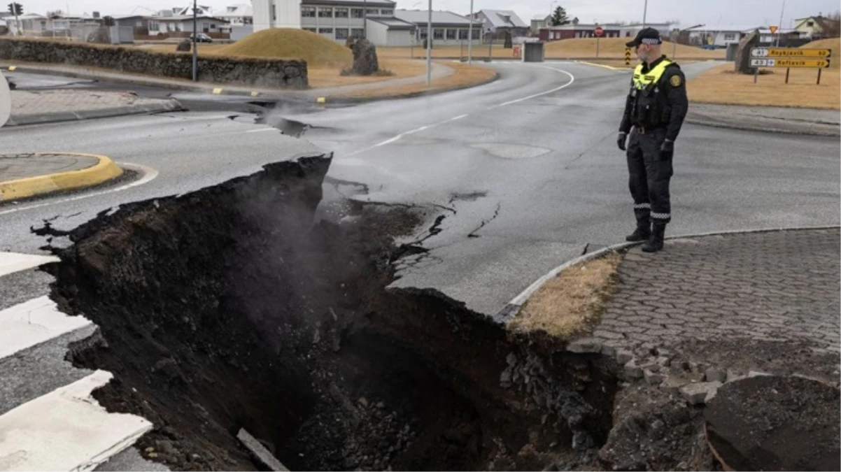 İzlanda\'da deprem çatlağına düşen işçi için arama çalışmaları başlatıldı
