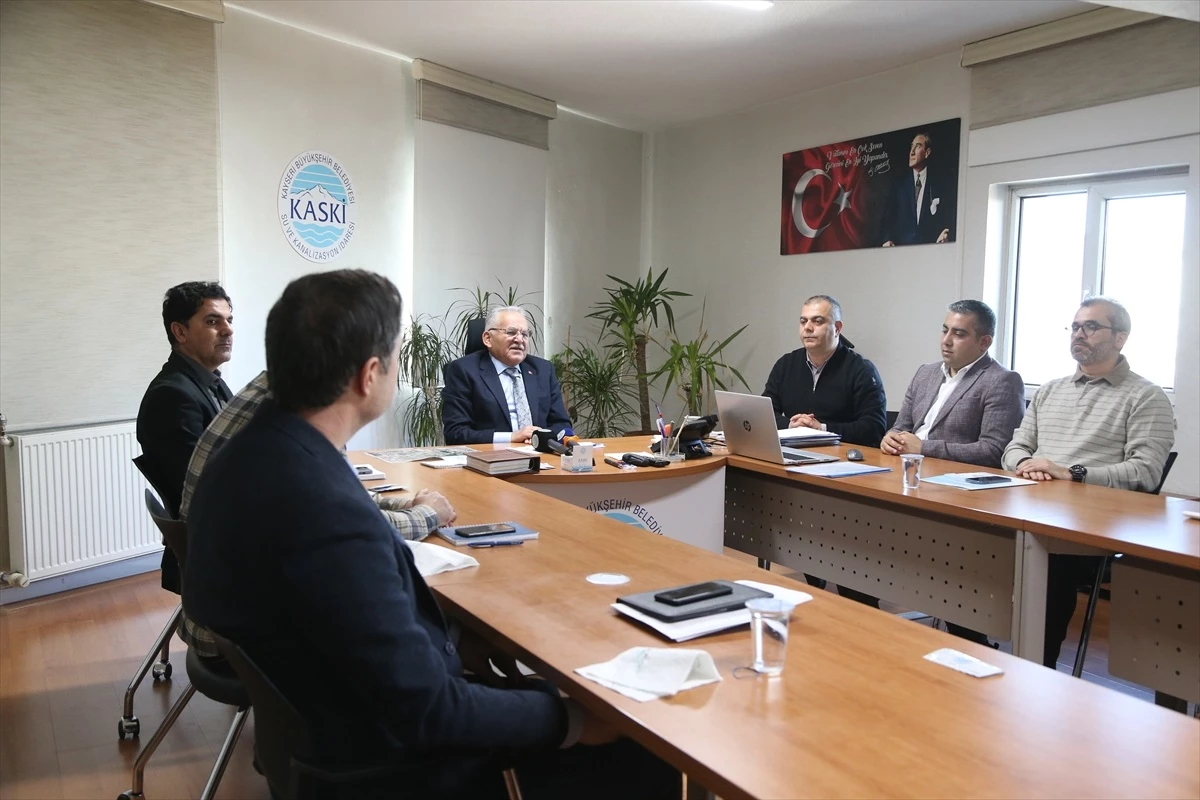 Kayseri Büyükşehir Belediyesi ve DSİ, altyapı ve taşkın su kanallarıyla ilgili istişare toplantısı düzenledi
