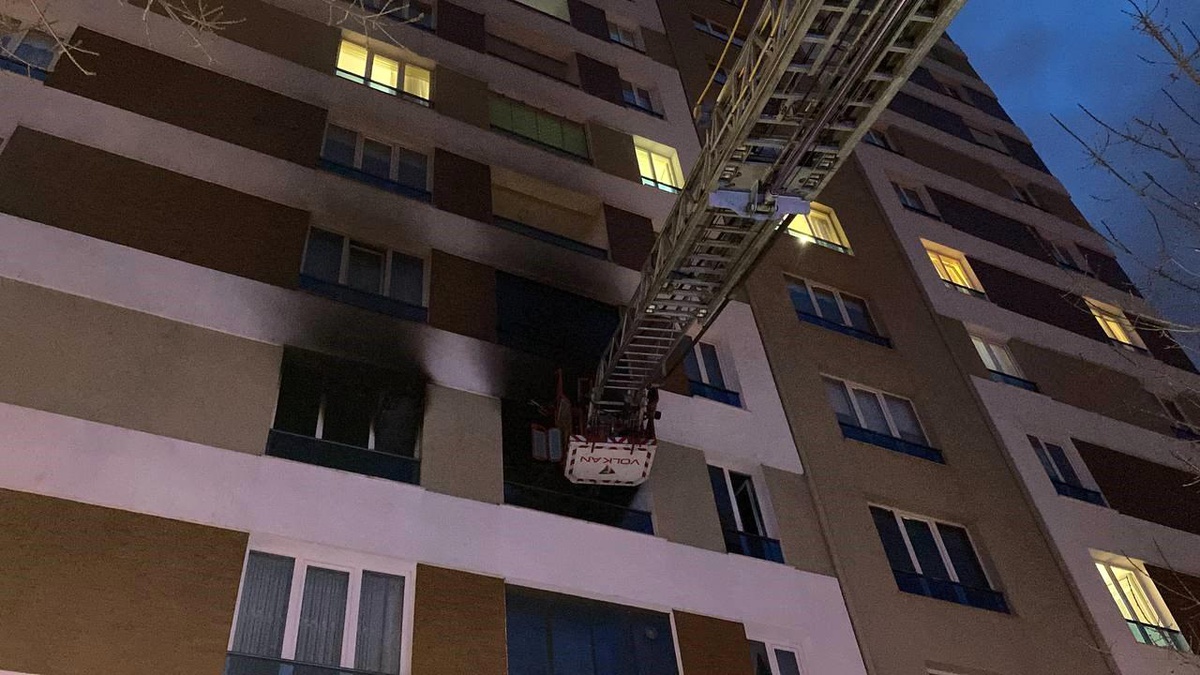 Kayseri Talas\'ta çıkan yangında 7 kişi dumandan etkilendi