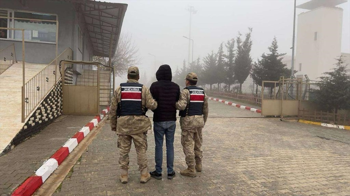 Kilis\'te hapis cezası bulunan 2 firari hükümlü yakalandı