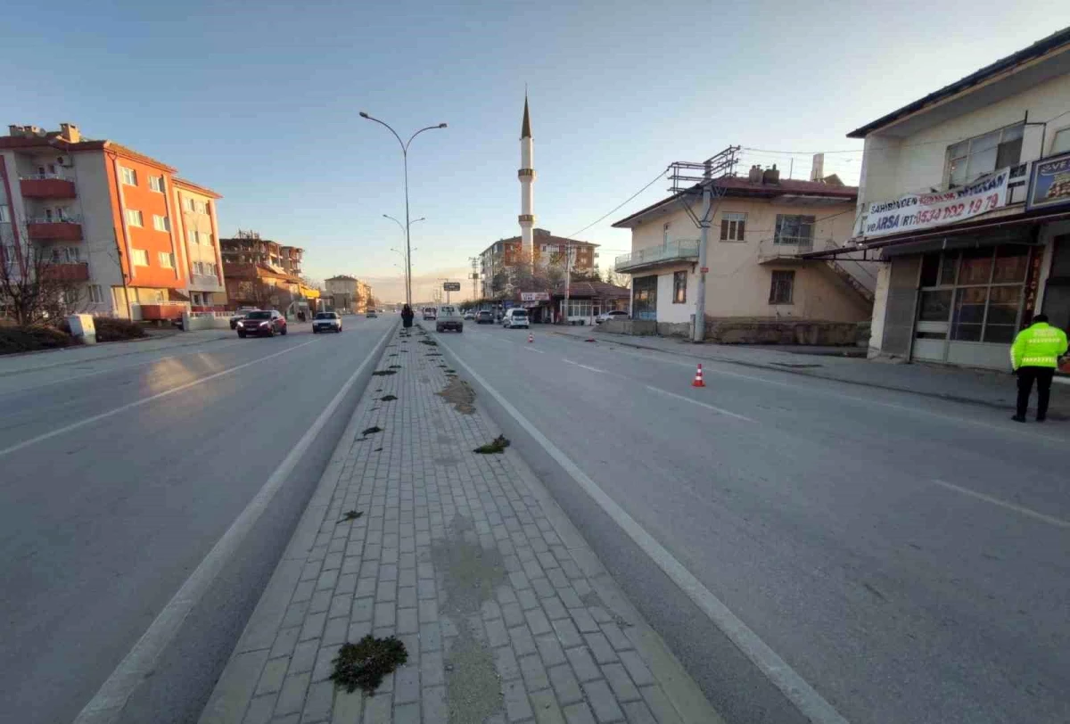 Konya\'nın Ereğli ilçesinde lise öğrencisi otomobilin çarpması sonucu hayatını kaybetti