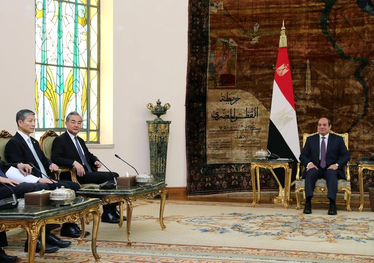 Mısır Cumhurbaşkanı Sisi, Çin Dışişleri Bakanı Wang Yi ile görüştü