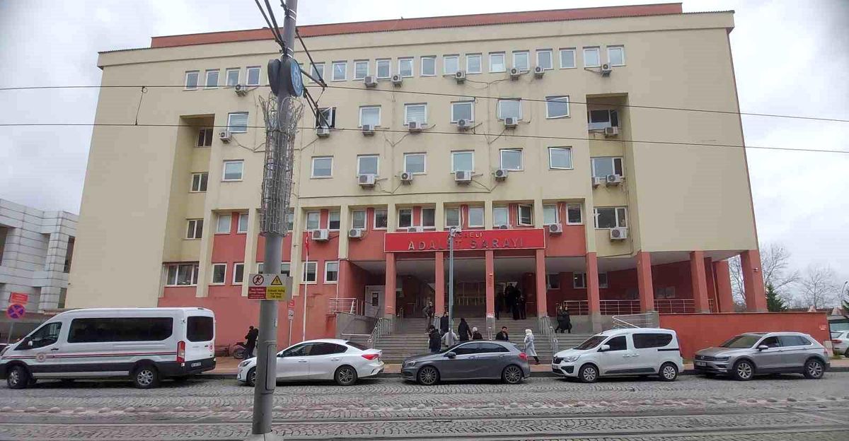 Kocaeli\'de Banka Görevlisi Rolüyle Dolandırıcılık