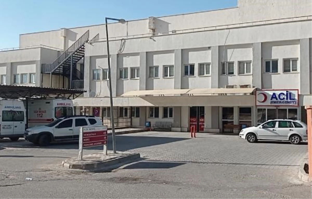 Siirt\'te Psikiyatri Hastası Polis Memurunu Bıçakladı