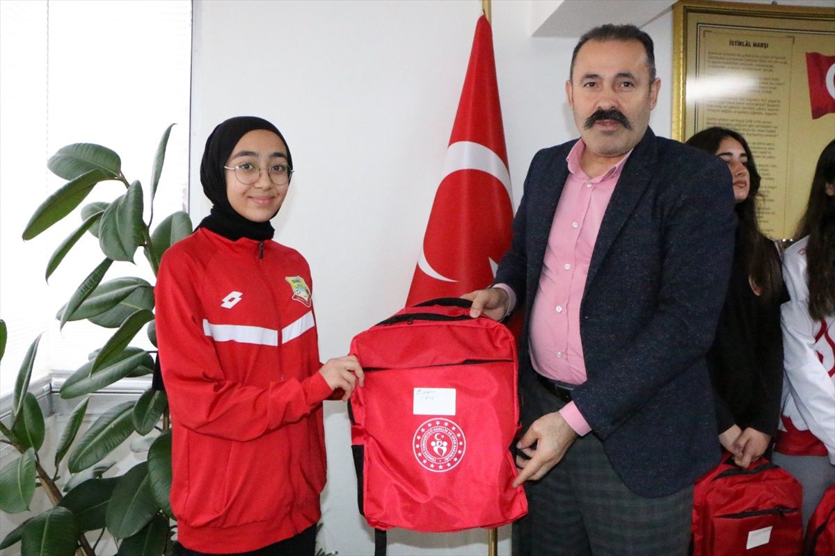 Siirt\'te başarılı sporcular ödüllendirildi