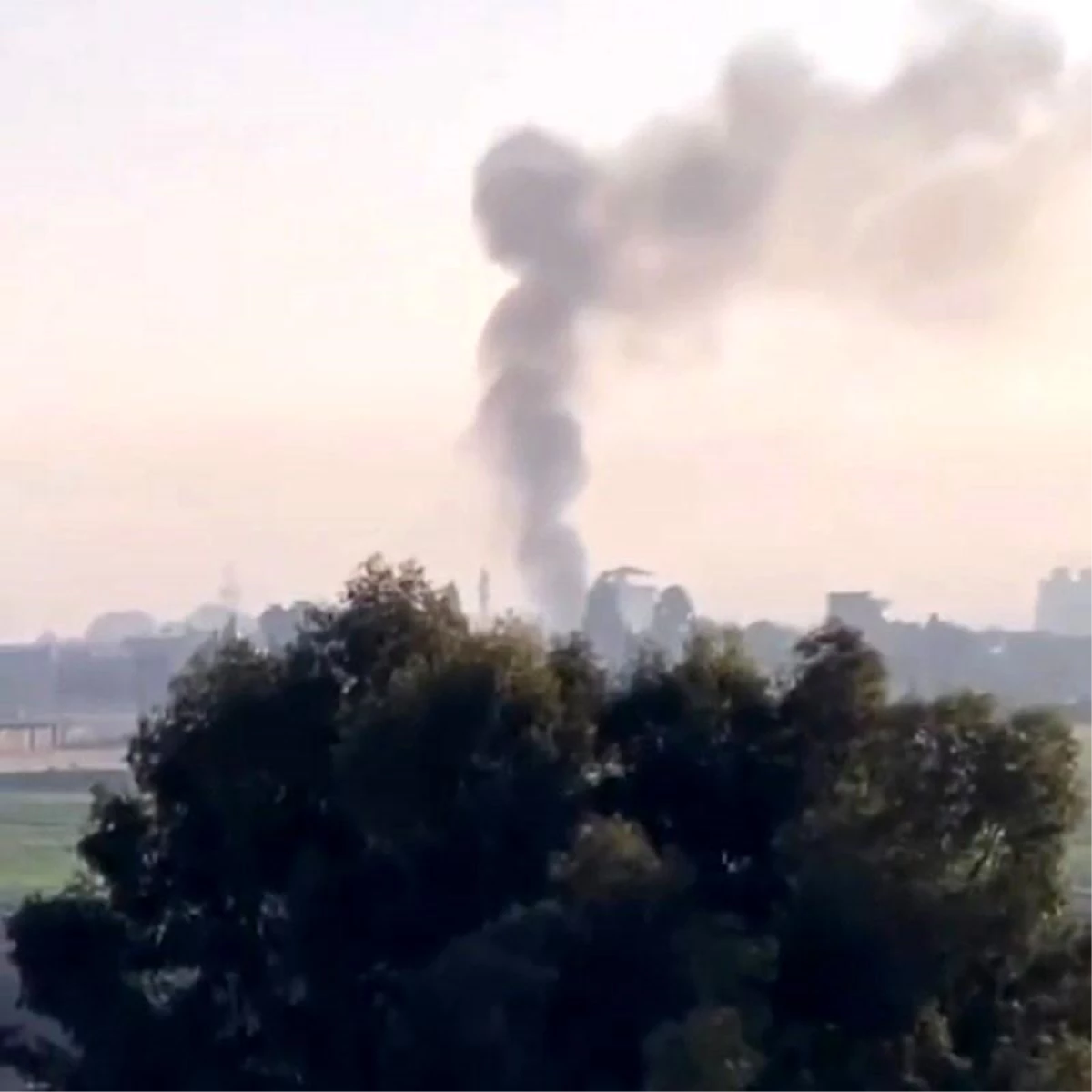Nusaybin\'den görülen dumanlar, PKK/YPG\'nin kontrolündeki tesislerin imha edildiği hava harekatının sonucu