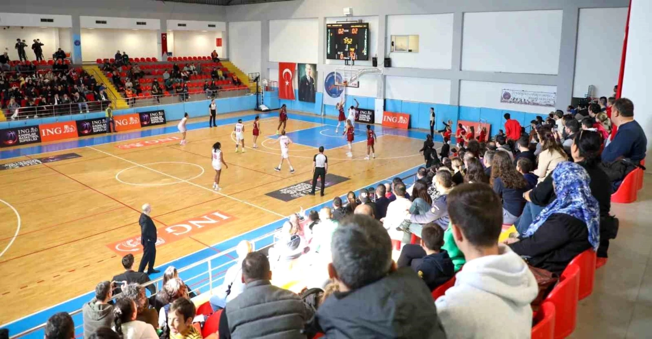 Melikgazi Kayseri Basketbol, Antalya Büyükşehir Belediyespor\'a 1 sayı farkla mağlup oldu