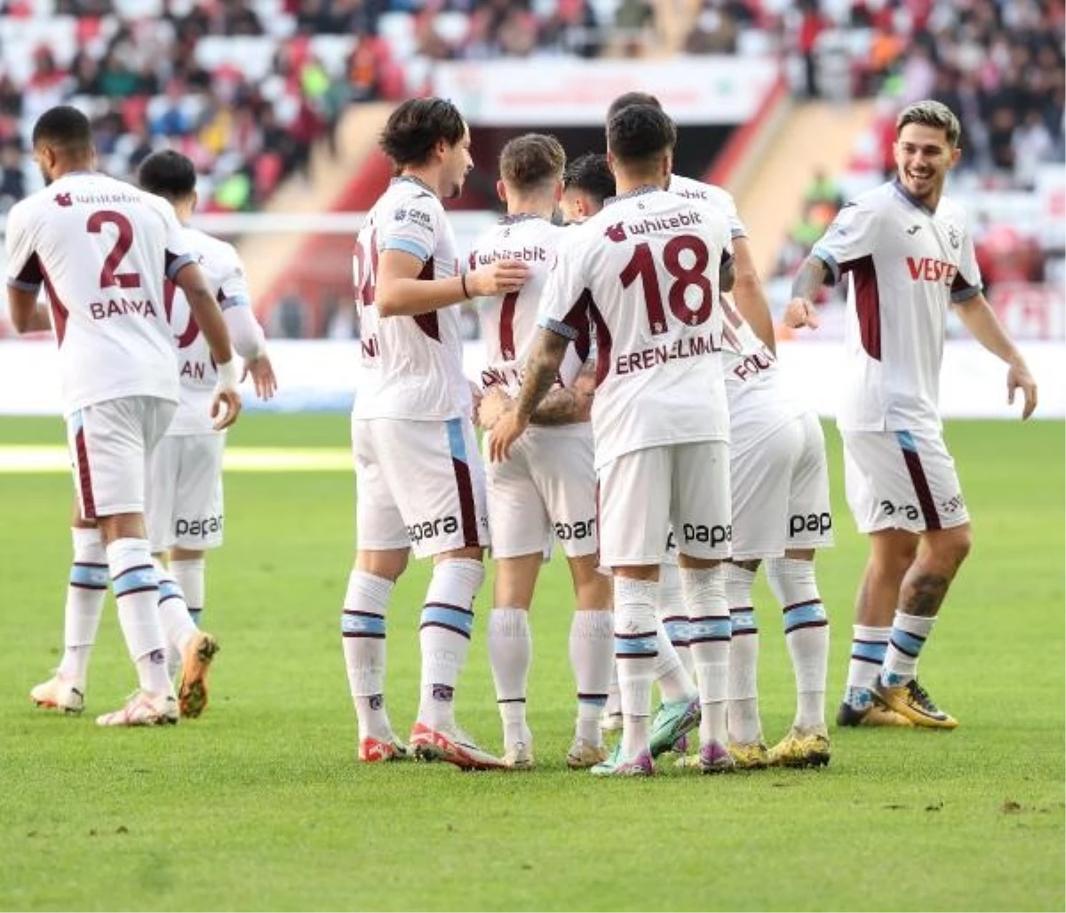 Trabzonspor, Antalyaspor ile berabere kalarak yenilmezlik serisini sürdürdü