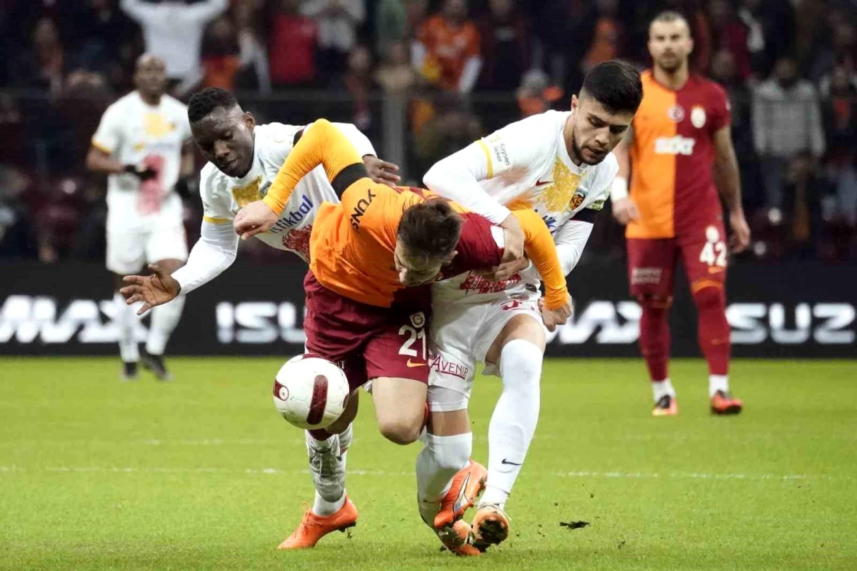Galatasaray, Kayserispor\'u 1-0 mağlup etti