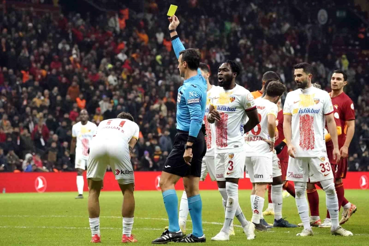 Galatasaray, Kayserispor\'u 2-1 mağlup etti