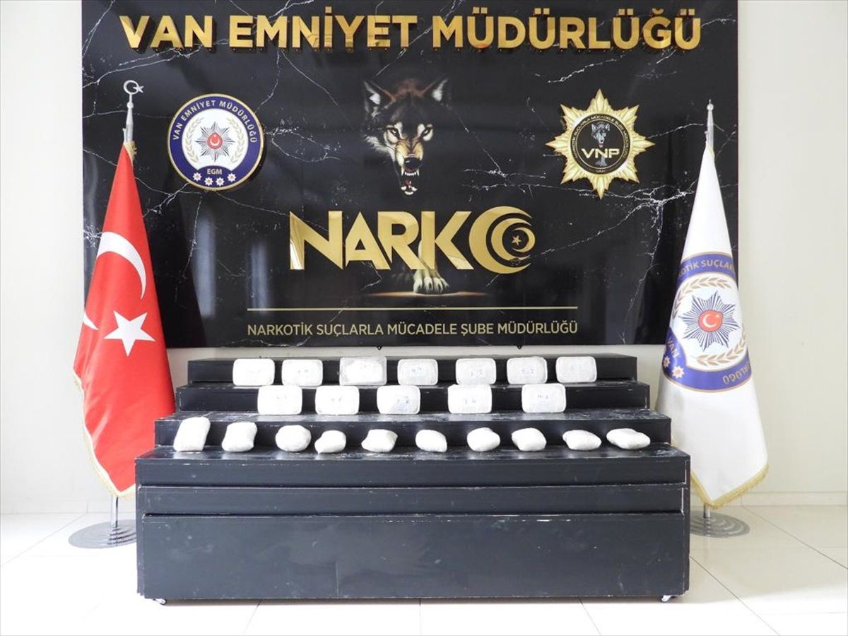 Van\'da 12 Kilogram Sentetik Uyuşturucu Ele Geçirildi