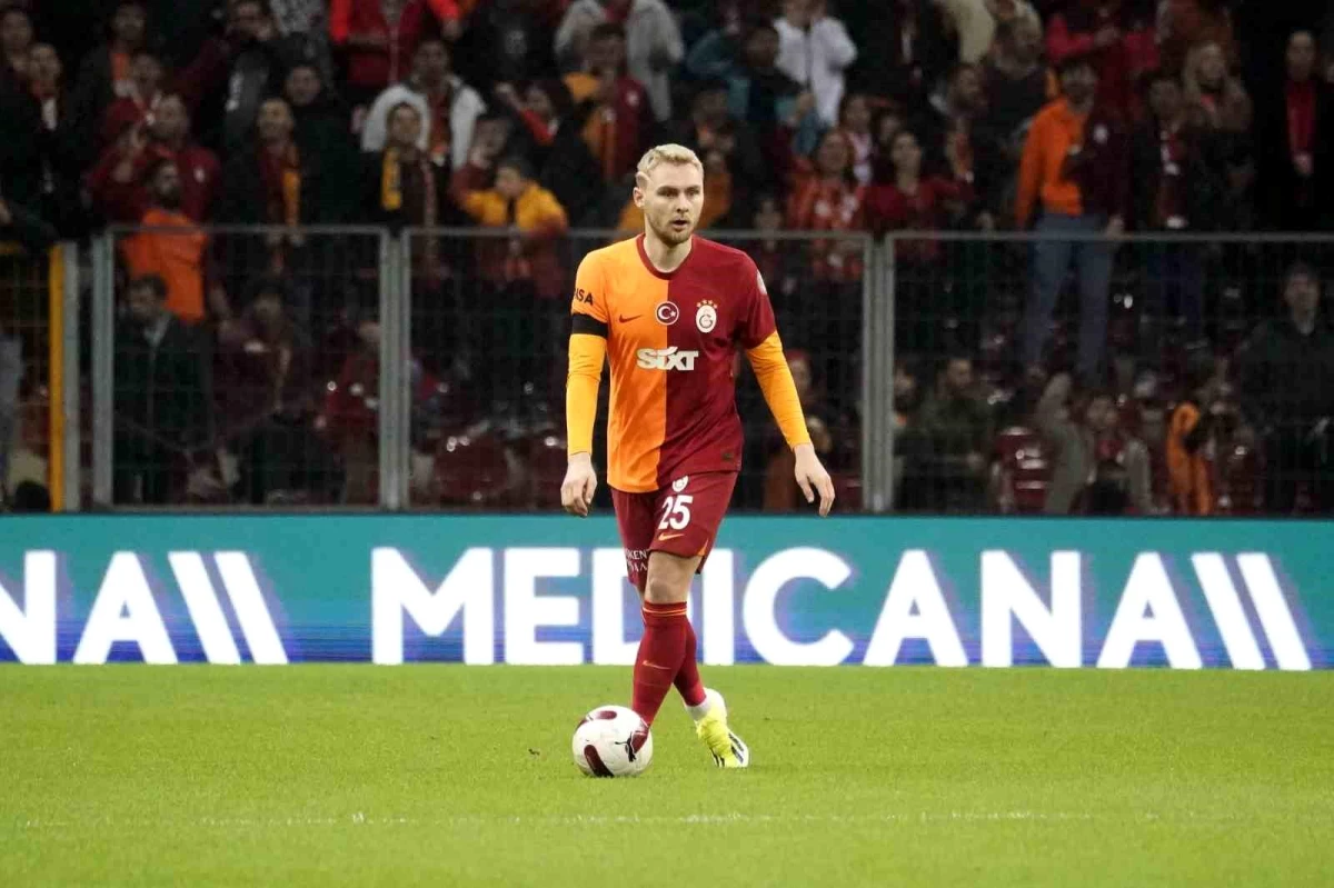 Galatasaray\'ın Danimarkalı oyuncusu Victor Nelsson, Kayserispor maçında attığı golle sezonun ilk gol sevincini yaşadı