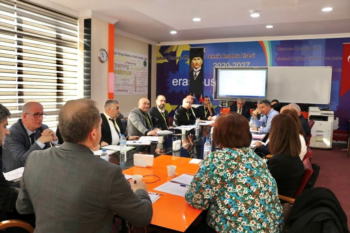 Yalova\'da Mesleki ve Teknik Öğretime Fikir ve Önerilerin Sunulduğu Çalıştay Düzenlendi